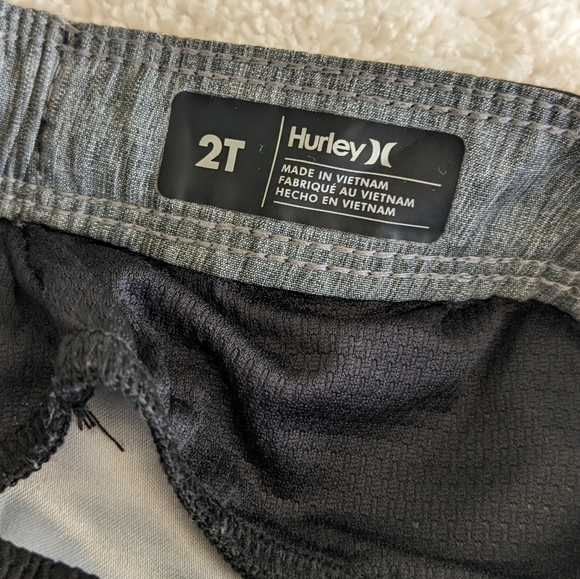 Hurley Toddler Swim Trunks. Tropical Flower Print. Black. Size 2T - Picture 5 of 6